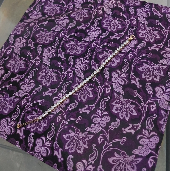 18K Gold Plated Tennis Bracelet 3mm by 18cm( +3 ) - Picture 11 of 13